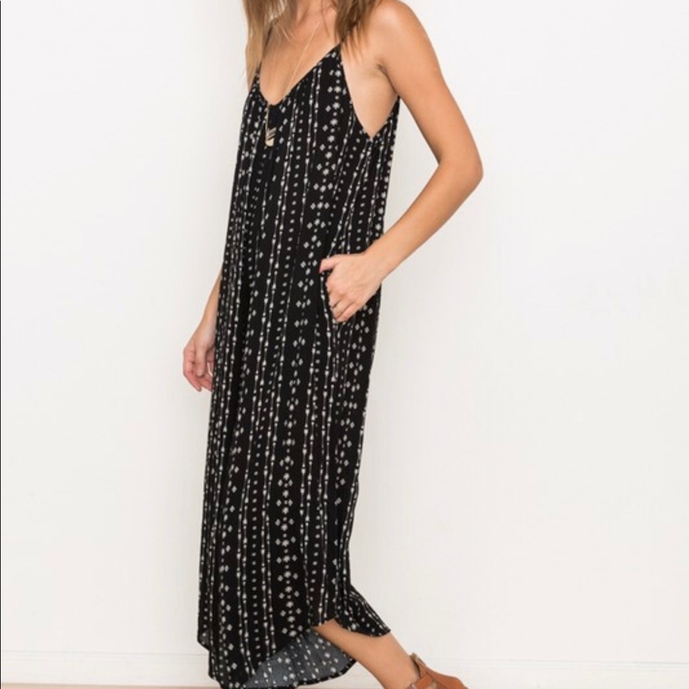 🦋 HP 🦋 Spaghetti Strap Jumpsuit w/ Arrow Print - Picture 2 of 8